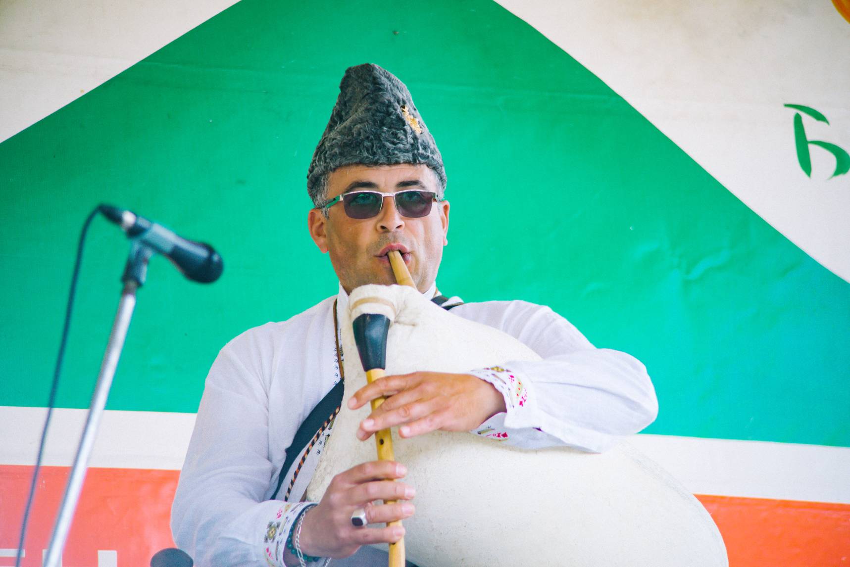  XVI Национален фолклорен събор Де е българското край мездренското село Очиндол 